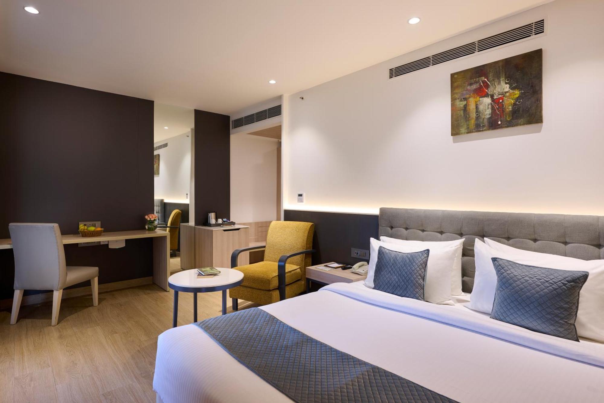 Delite Sarovar Portico Faridabad Exterior photo