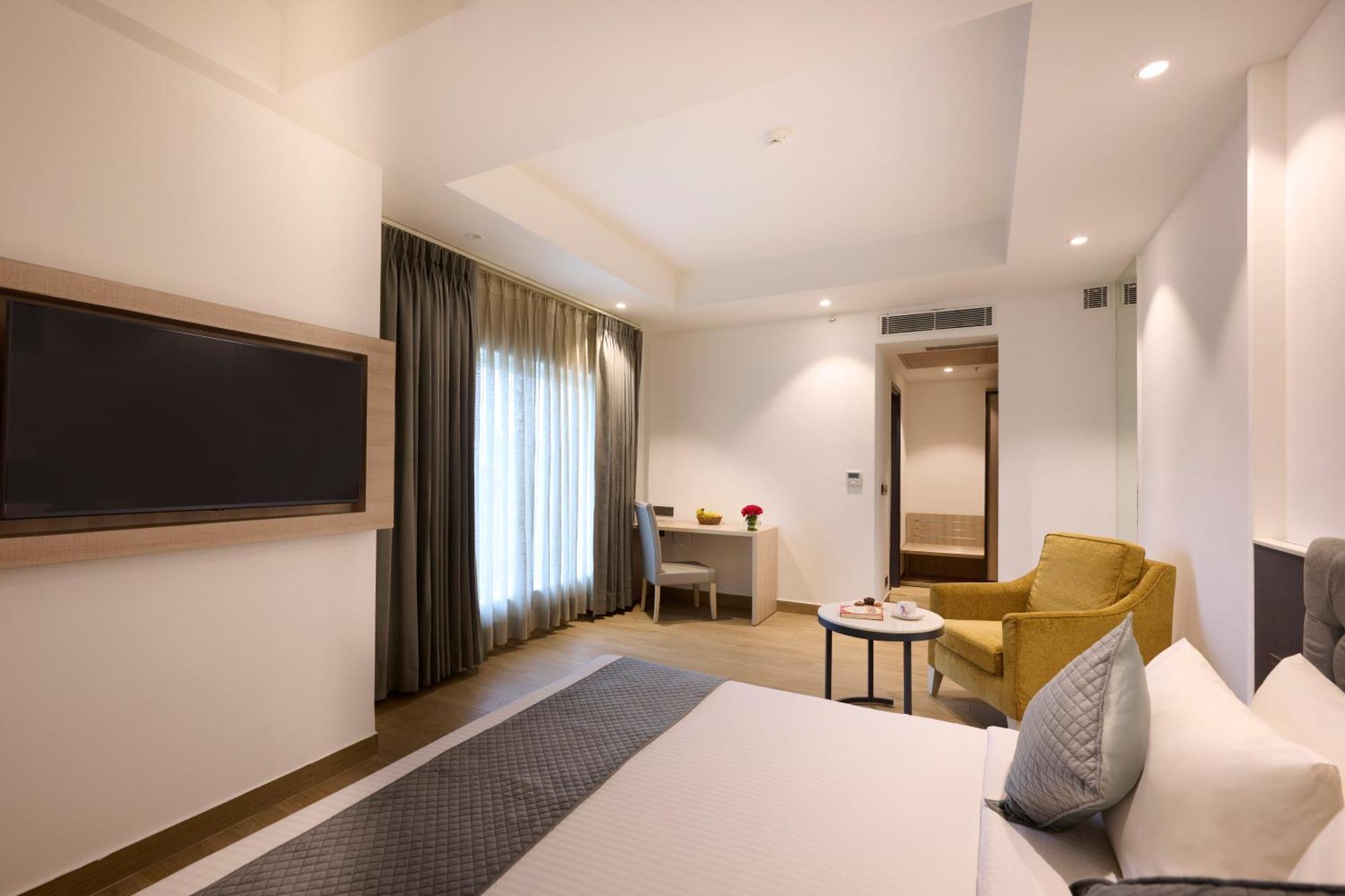 Delite Sarovar Portico Faridabad Exterior photo